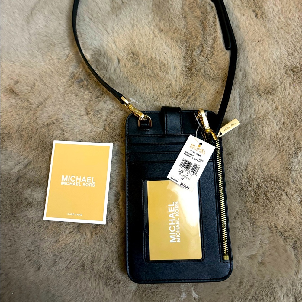 NWT Michael Kors Clutch/Wallet/Phone Holder
